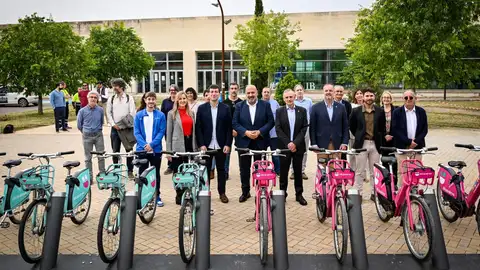 El alcalde de Palma, Jaime Martínez, visita las estaciones de Bicipalma en la UIB El alcalde de Palma, Jaime Martínez, visita las estaciones de Bicipalma en la UIB