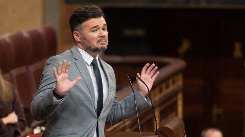 El portavoz de ERC en el Congreso, Gabriel Rufi&aacute;n, interviene durante un pleno extraordinario, en el Congreso de los Diputados, a 9 de julio de 2025, en Madrid (Espa&ntilde;a).