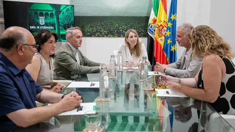 Guardiola insta al Gobierno a atender la "reivindicación legítima" de convertir la N-430 en autovía Guardiola insta al Gobierno a atender la "reivindicación legítima" de convertir la N-430 en autovía