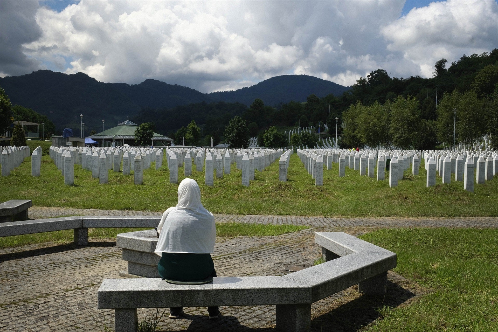 Srebrenica no olvida: más de 8.000 musulmanes asesinados y todavía un millar de víctimas sin localizar Srebrenica no olvida: más de 8.000 musulmanes asesinados y todavía un millar de víctimas sin localizar