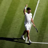 Alcaraz se mete en su tercera de Wimbledon tras un final épico ante Fritz Alcaraz se mete en su tercera de Wimbledon tras un final épico ante Fritz