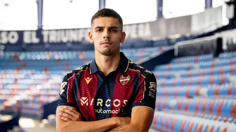 El Levante incorpora al central Matías Moreno El Levante incorpora al central Matías Moreno