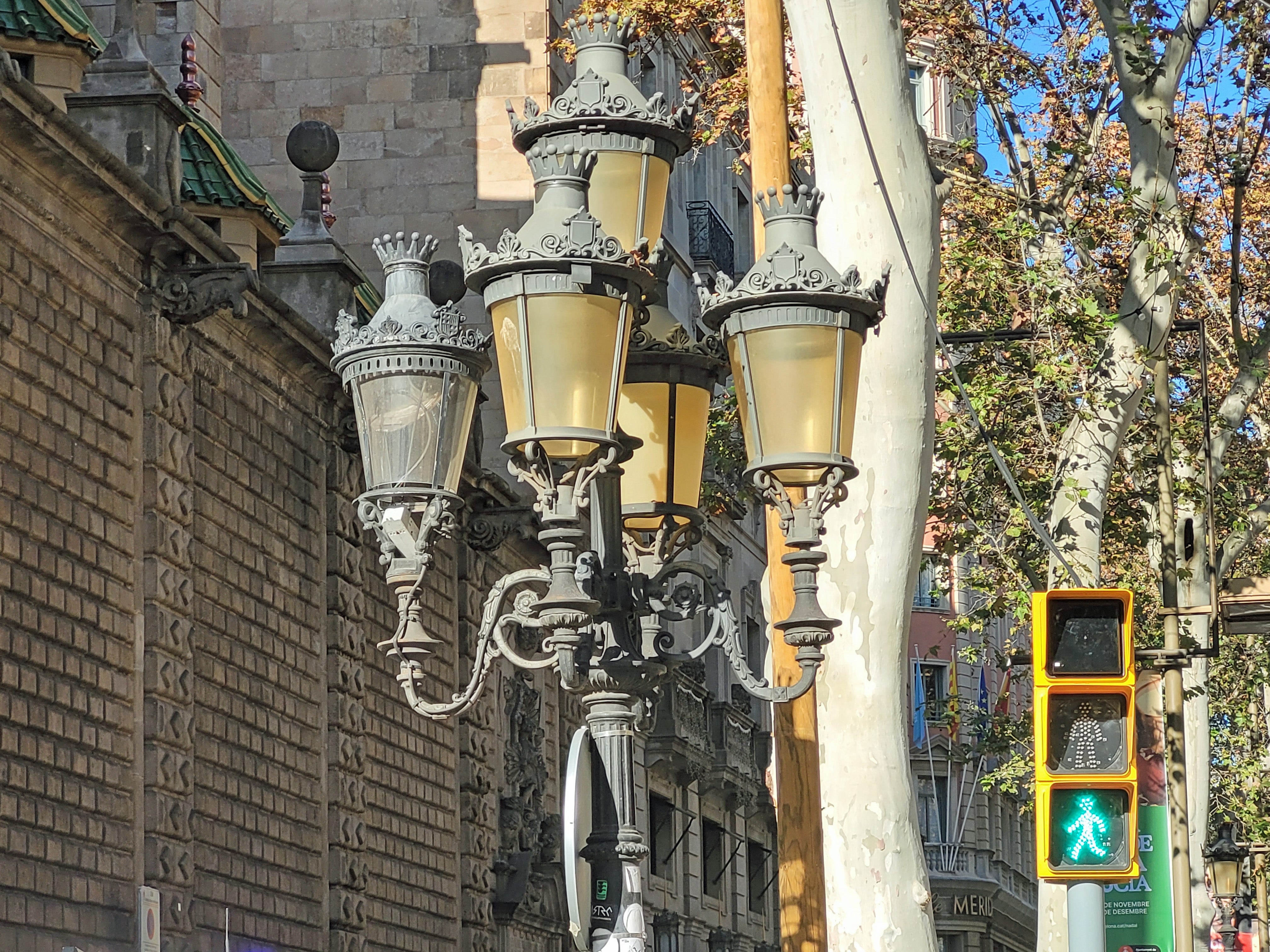 Els fanals de cinc braços de La Rambla Els fanals de cinc braços de La Rambla