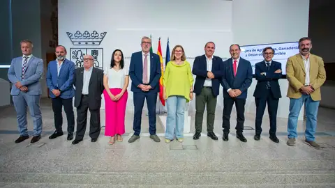 Nace la Cátedra de Economía Social y Cooperativismo de Extremadura que buscará la transferencia de conocimientos Nace la Cátedra de Economía Social y Cooperativismo de Extremadura que buscará la transferencia de conocimientos