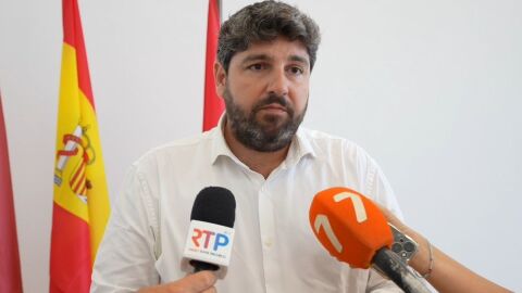 L&oacute;pez Miras llama a la calma: "Torre Pacheco debe recuperar la calma; es un pueblo tranquilo y nada de lo que est&aacute; pasando les representa"