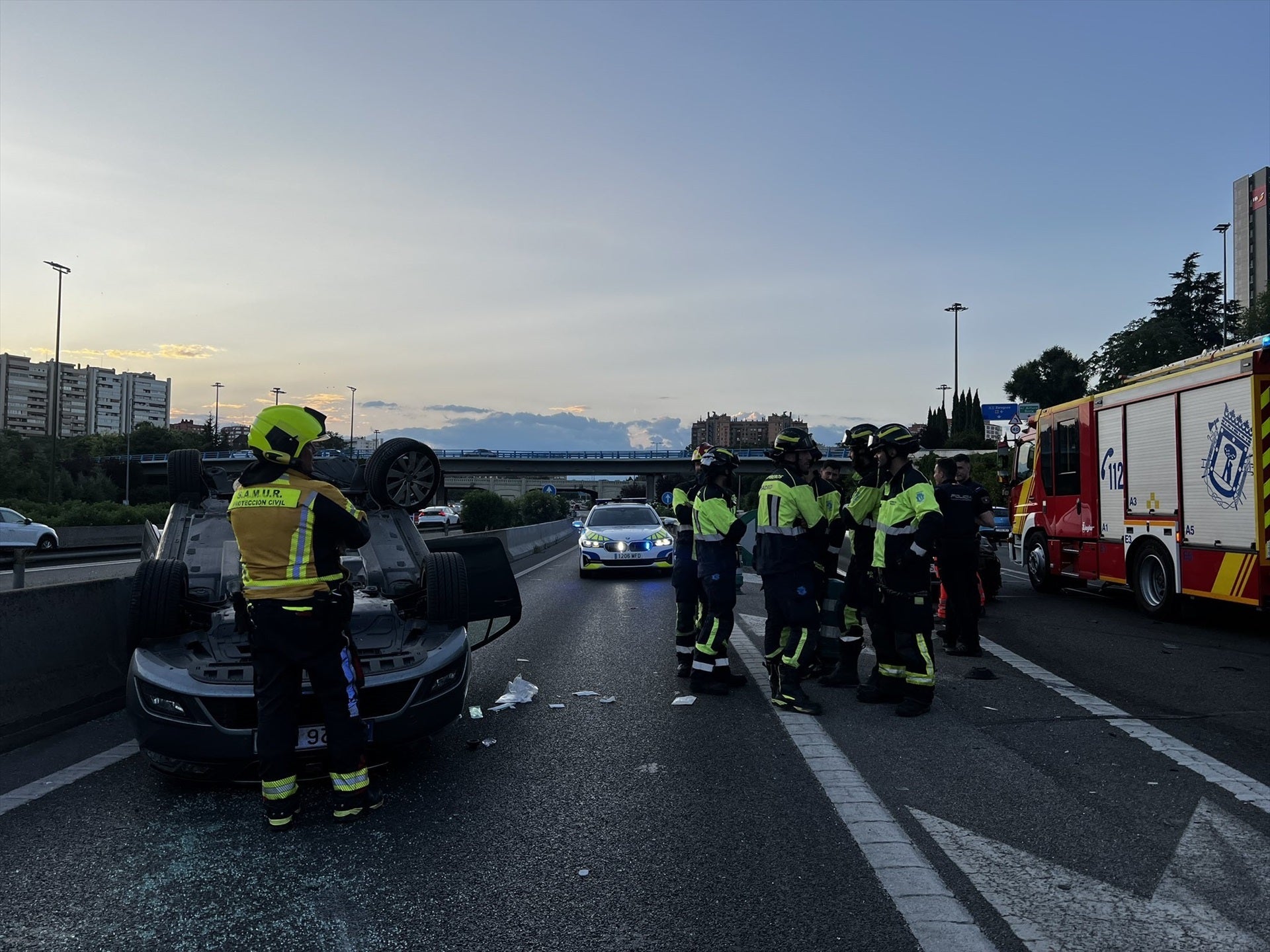 Tres heridos leves y un carril cortado por un accidente en la M-30 Tres heridos leves y un carril cortado por un accidente en la M-30
