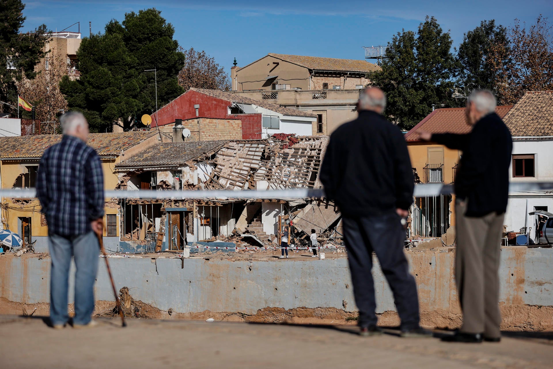 El Colegio de Biólogos de la Comunitat presenta un plan para la regeneración territorial tras la DANA El Colegio de Biólogos de la Comunitat presenta un plan para la regeneración territorial tras la DANA