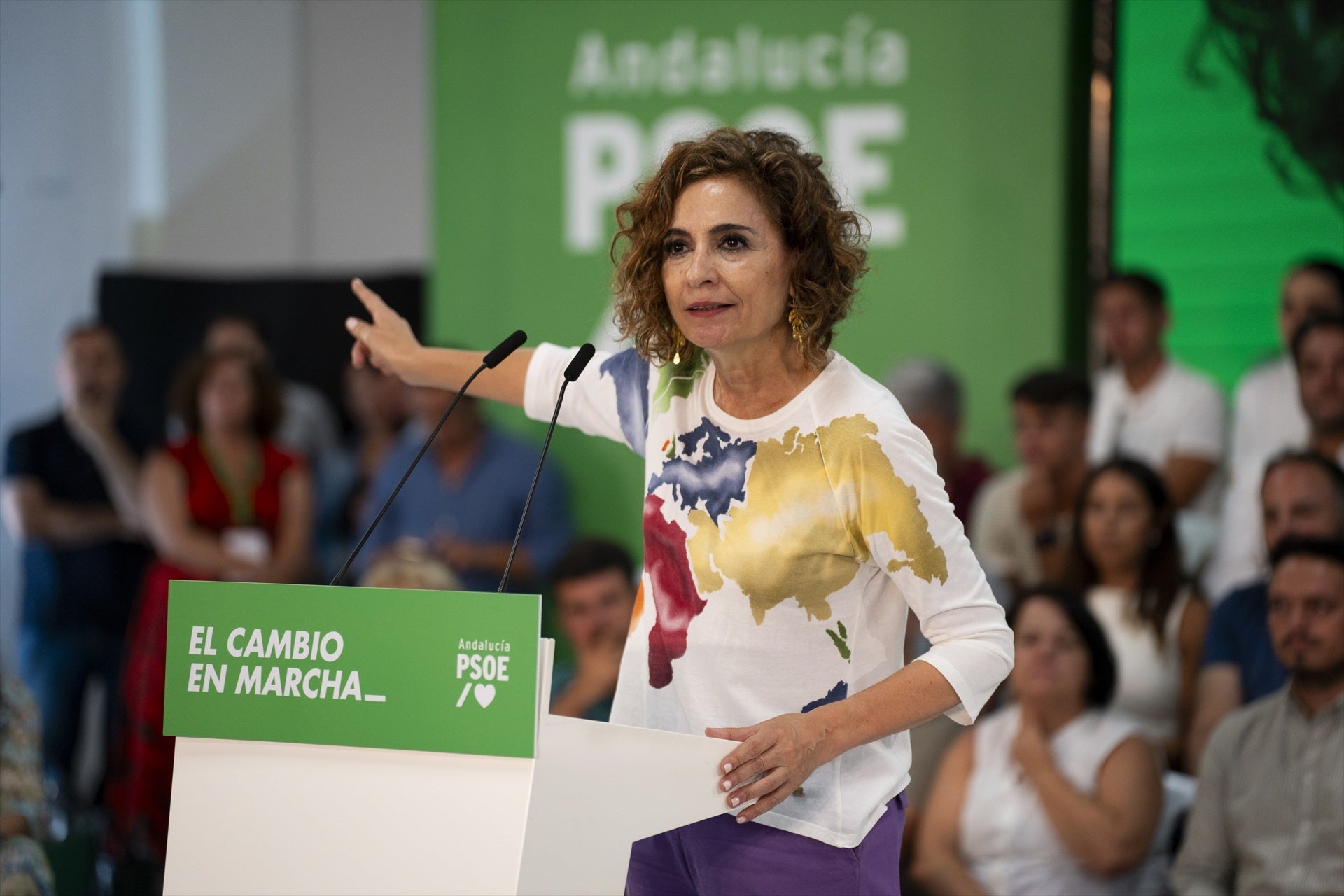 El equilibrio imposible de María Jesús Montero: la financiación singular o sus aspiraciones en Andalucía El equilibrio imposible de María Jesús Montero: la financiación singular o sus aspiraciones en Andalucía