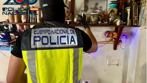 Momento de la intervención policial. Momento de la intervención policial.