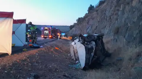 Fallece un hombre de 55 años tras una salida de vía en la A5 a la altura de Jaraicejo Fallece un hombre de 55 años tras una salida de vía en la A5 a la altura de Jaraicejo