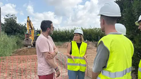 Pilar Bernabé visitando las obras de reconstrucción tras la DANA en la pedanía La Torre-Faitanar Pilar Bernabé visitando las obras de reconstrucción tras la DANA en la pedanía La Torre-Faitanar