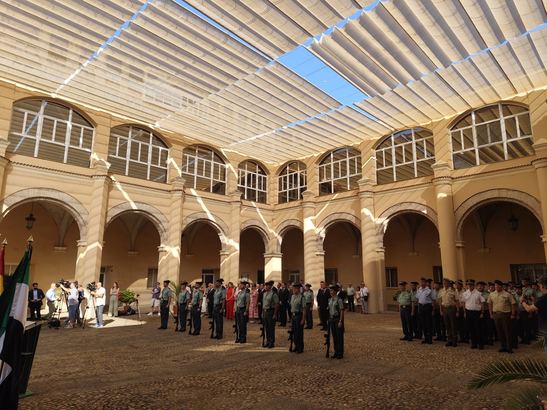 Badajoz acoge un acto con motivo del Día de la memoria y recuerdo de las víctimas del terrorismo del cuerpo de la Guardia Civil Badajoz acoge un acto con motivo del Día de la memoria y recuerdo de las víctimas del terrorismo del cuerpo de la Guardia Civil