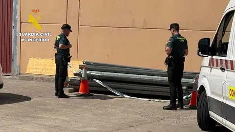 Detenidos dos hombres por robar más de 200 metros de barreras de seguridad en la CV-170 Detenidos dos hombres por robar más de 200 metros de barreras de seguridad en la CV-170