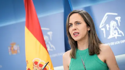 El SUP de la Policía carga contra Ione Belarra: "Le gusta más hacerse fotos con exmiembros de organizaciones terroristas que con policías" El SUP de la Policía carga contra Ione Belarra: "Le gusta más hacerse fotos con exmiembros de organizaciones terroristas que con policías"