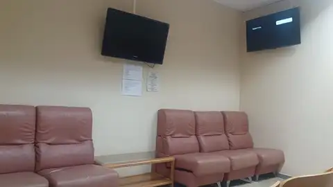 sala de espera del Hospital Provincial sala de espera del Hospital Provincial