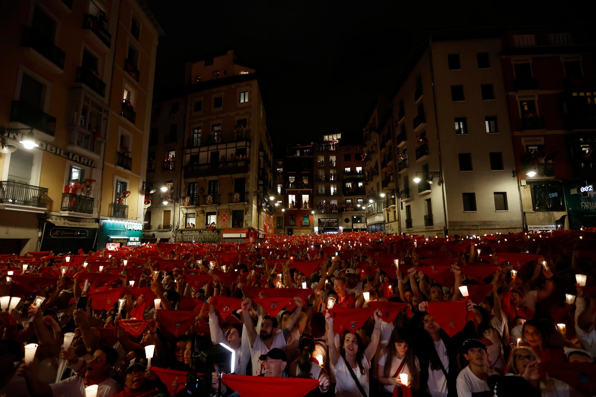 Pamplona termina los Sanfermines 2025 con el 'Pobre de mí' y comienza la cuenta atrás para los de 2026 Pamplona termina los Sanfermines 2025 con el 'Pobre de mí' y comienza la cuenta atrás para los de 2026