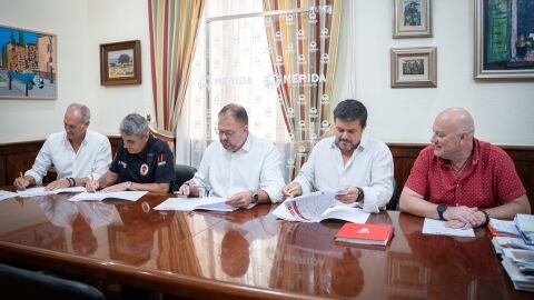 Firma acuerdo Ayuntamiento y Sindicatos