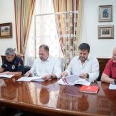 Firma acuerdo Ayuntamiento y Sindicatos