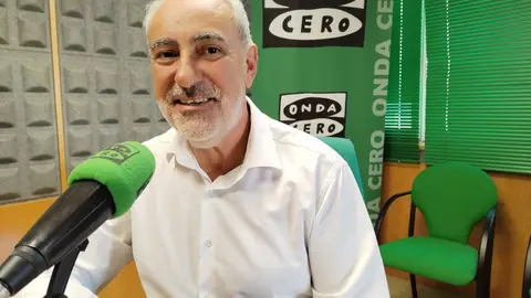 Jose Manuel Cores Tourís, presidente del Puerto Vilagarcia Jose Manuel Cores Tours, presidente del Puerto de Vilagarcia, en los estudios de Onda Cero Pontevedra