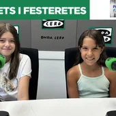 Emma i Júlia declamen l'Ambaixada Cristiana Emma i Júlia declamen l'Ambaixada Cristiana