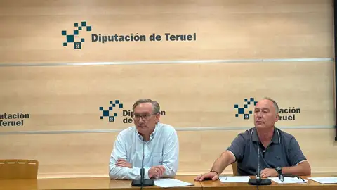 El presidente de la Diputación de Teruel, Joaquín Juste, y el diputado de Cultura, Miguel Iranzo DIPUTACION DE TERUEL