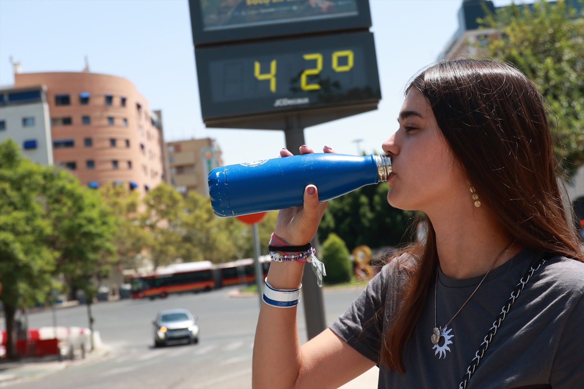 España en alerta naranja: temperaturas de entre 39 y 42 grados en 12 comunidades España en alerta naranja: temperaturas de entre 39 y 42 grados en 12 comunidades