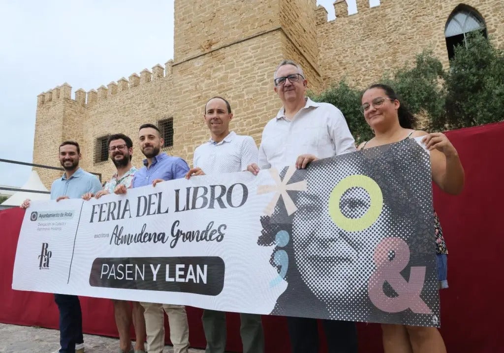Rota se prepara para la IV edición de la Feria del Libro "Almudena Grandes" Rota se prepara para la IV edición de la Feria del Libro "Almudena Grandes"