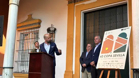 Gorka Lerchundi, Pedro Martínez-Pons y José Luis Sanz durante la presentación del cartel Gorka Lerchundi, Pedro Martínez-Pons y José Luis Sanz durante la presentación del cartel