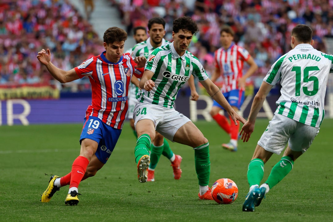 El Atlético culmina el fichaje de Cardoso hasta 2030 El Atlético culmina el fichaje de Cardoso hasta 2030
