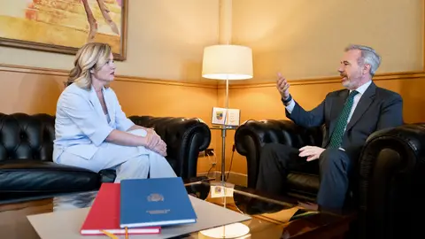 Reunión en el edificio Pignatelli entre el presidente del Gobierno de Aragón, Jorge Azcón, y la ministra de Educación y secretaria del PSOE Aragón, Pilar Alegría Reunión en el edificio Pignatelli entre el presidente del Gobierno de Aragón, Jorge Azcón, y la ministra de Educación y secretaria del PSOE Aragón, Pilar Alegría
