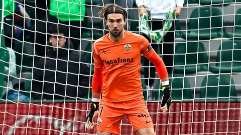 Miguel San Román se despide del Elche. Miguel San Román se despide del Elche.