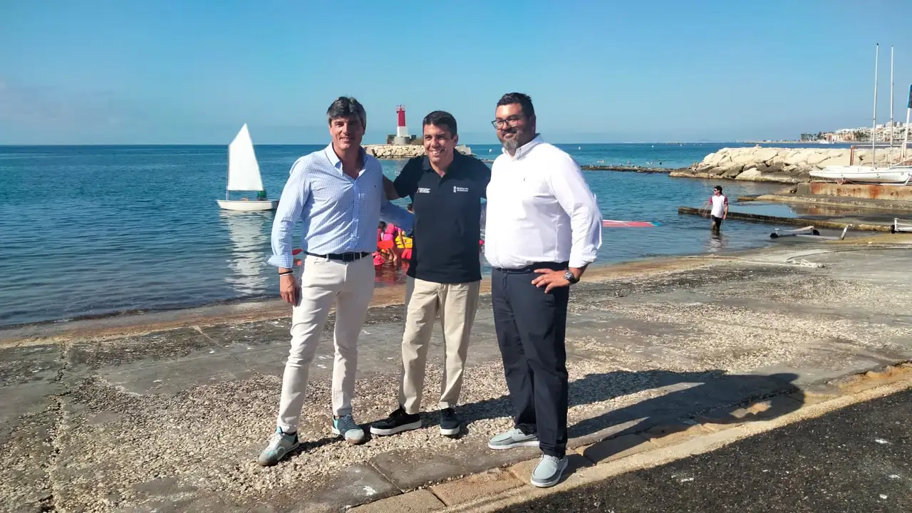 Carlos Mazon anuncia que la Generalitat destinará 450.000 euros para apoyar la celebración del Mundial de Canoe Ocean Racing que se celebrará el año que viene en La Vila