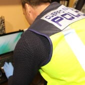 Detenido en Algemesí por estafar 85.550 euros a su abuela para apostar