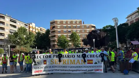 Concentración en Ciudad Real por la muerte de David Lafoz Concentración en Ciudad Real por la muerte de David Lafoz