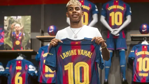 Lamine Yamal: "Trabajo para el Barça, pero cuando estoy fuera disfruto de mi vida y ya está" Lamine Yamal: "Trabajo para el Barça, pero cuando estoy fuera disfruto de mi vida y ya está"