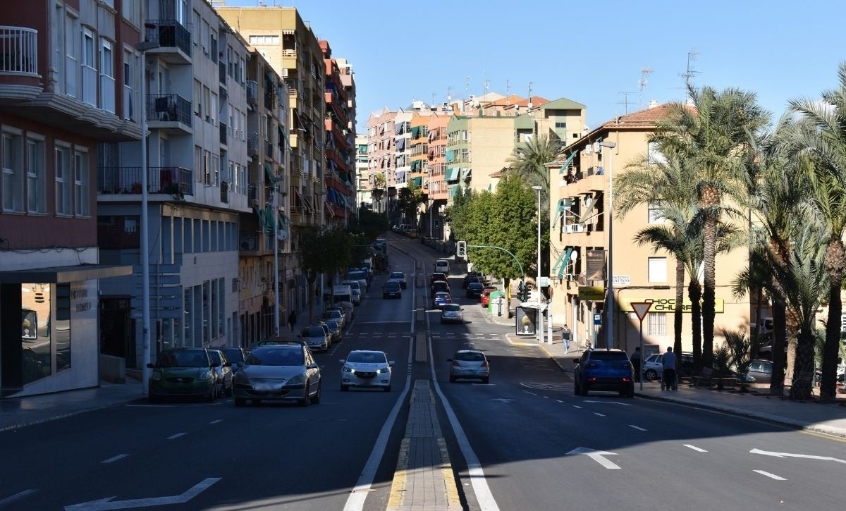Elche saca a concurso público las obras de urbanización de la calle Clara Campoamor Elche saca a concurso público las obras de urbanización de la calle Clara Campoamor