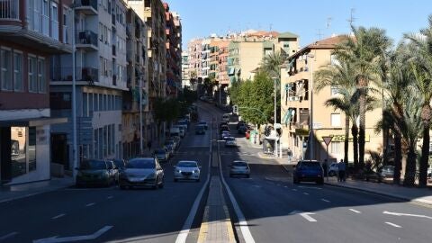 La calle Clara Campoamor de Elche en una imagen de archivo.