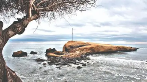 La roca del Pichirichi en San Juan de los Terreros La roca del Pichirichi en San Juan de los Terreros