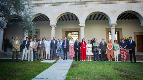 El Consejero Abel Bautista reafirma el compromiso de la Junta de Extremadura con las políticas sociales El Consejero Abel Bautista reafirma el compromiso de la Junta de Extremadura con las políticas sociales