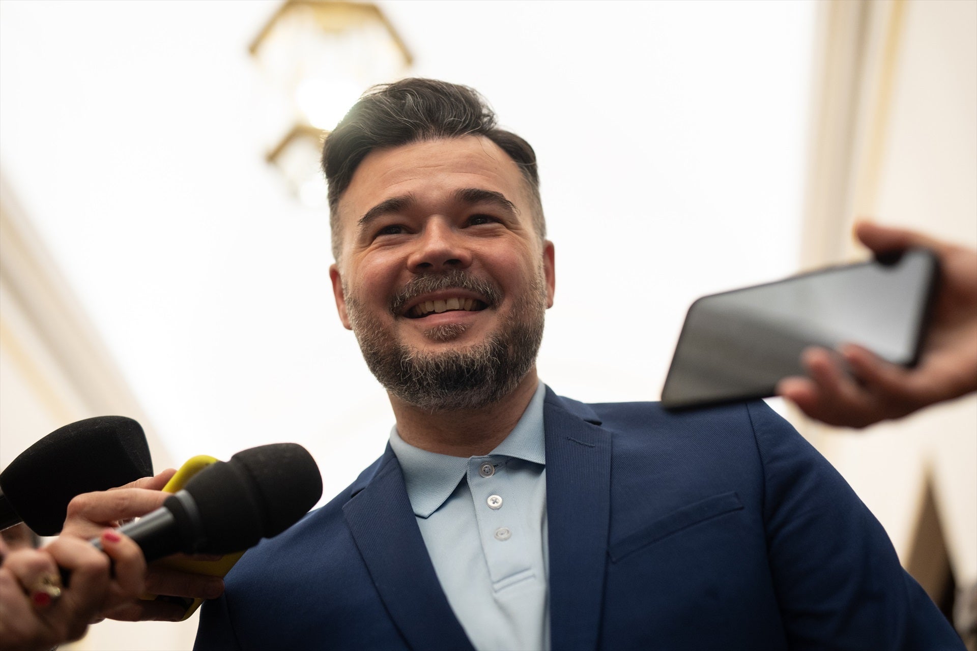 Rufián reacciona a la imputación de Montoro: "De la boda de la hija de Aznar, solo quedan los camareros" Rufián reacciona a la imputación de Montoro: "De la boda de la hija de Aznar, solo quedan los camareros"