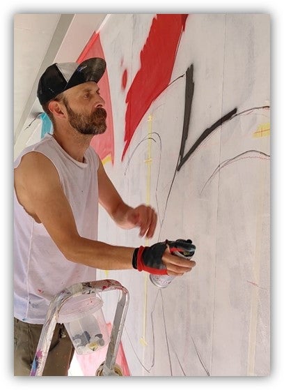 La Fundación Díaz-Caneja inaugura el tercer mural, titulado Polilla, a cargo del artista palentino elDimitry La Fundación Díaz-Caneja inaugura el tercer mural, titulado Polilla, a cargo del artista palentino elDimitry