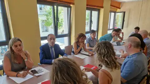 Reunión de la consejera de Educación, Eva Ledo, con los representantes de las escuelas infantiles Reunión de la consejera de Educación, Eva Ledo, con los representantes de las escuelas infantiles