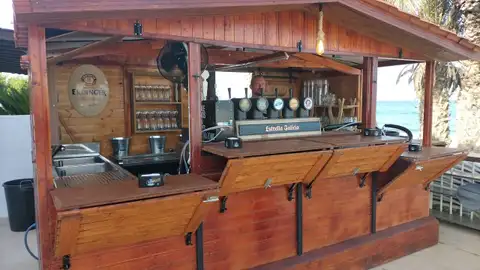 El primer 'Biergarten' de Andalucía abre en Mojácar El primer 'Biergarten' de Andalucía abre en Mojácar