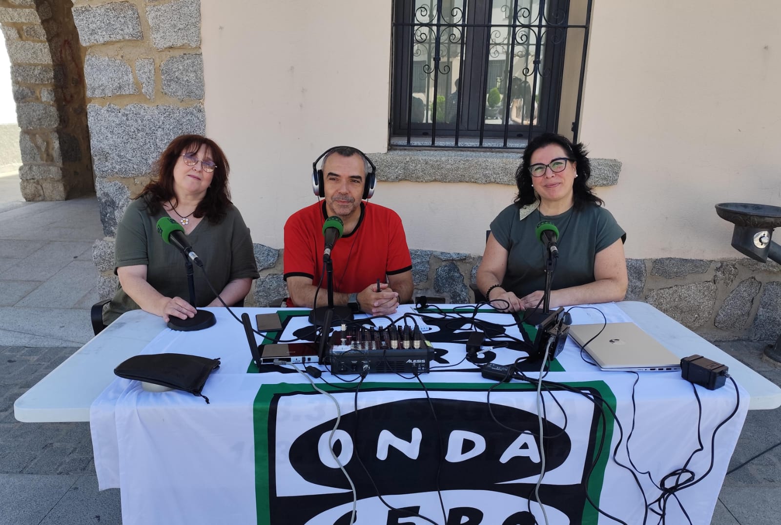 "El Rincón de la Gloria" venta de carne de ganadería local, productos km 0, cosmética, artesanía... "El Rincón de la Gloria" venta de carne de ganadería local, productos km 0, cosmética, artesanía...