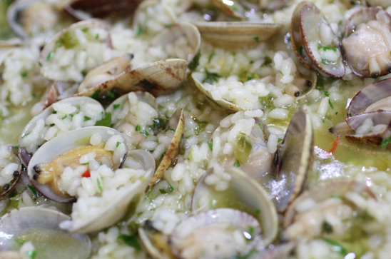 Un buey más grande que una furgoneta y la receta de arroz con almejas Un buey más grande que una furgoneta y la receta de arroz con almejas