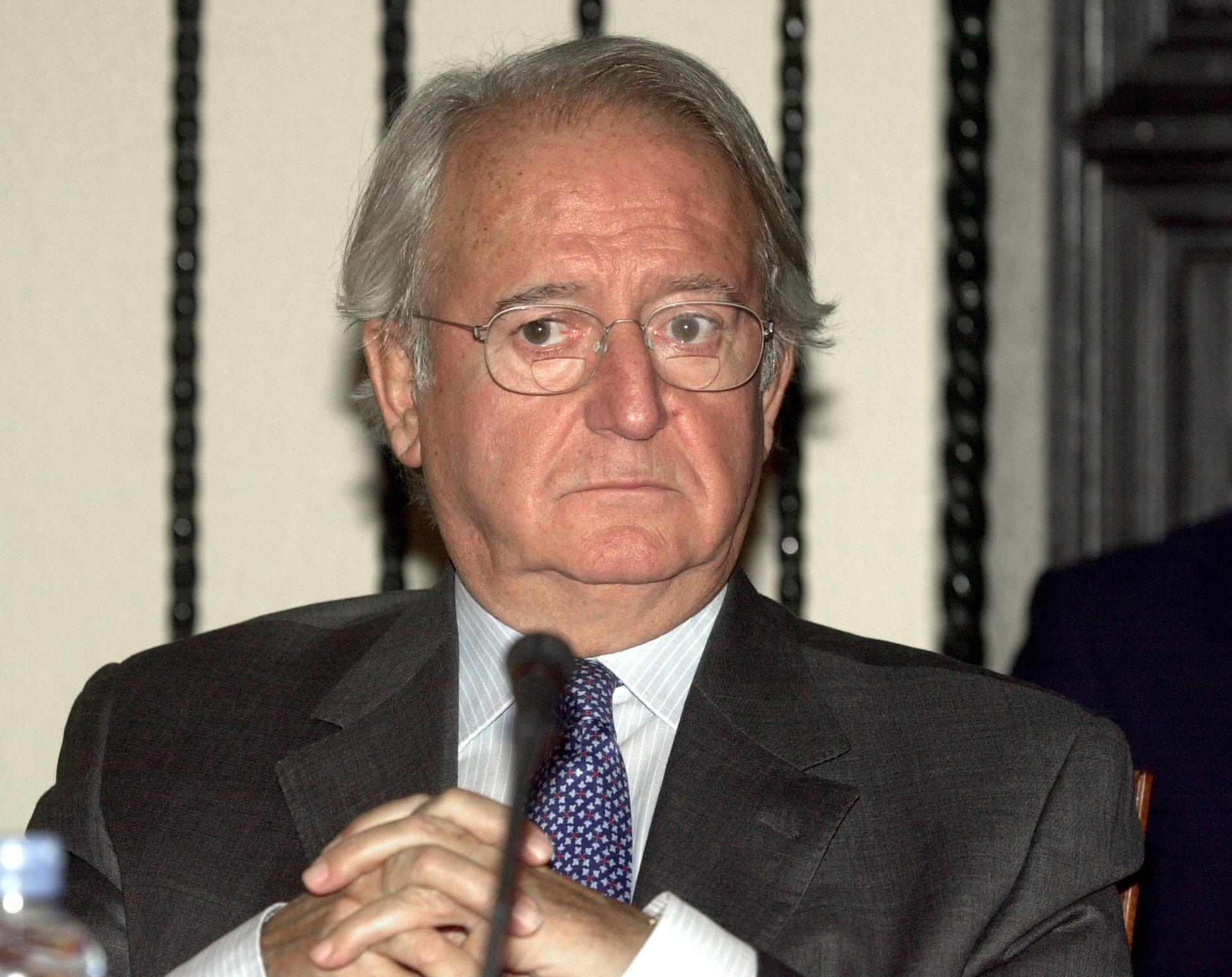 Muere Javier Moscoso, ministro de Felipe González que dio nombre a los días libres de funcionarios Muere Javier Moscoso, ministro de Felipe González que dio nombre a los días libres de funcionarios