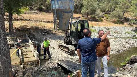 La Muela, alquería de Pinofranqueado, avanza en las obras de recuperación de su zona de baño La Muela, alquería de Pinofranqueado, avanza en las obras de recuperación de su zona de baño