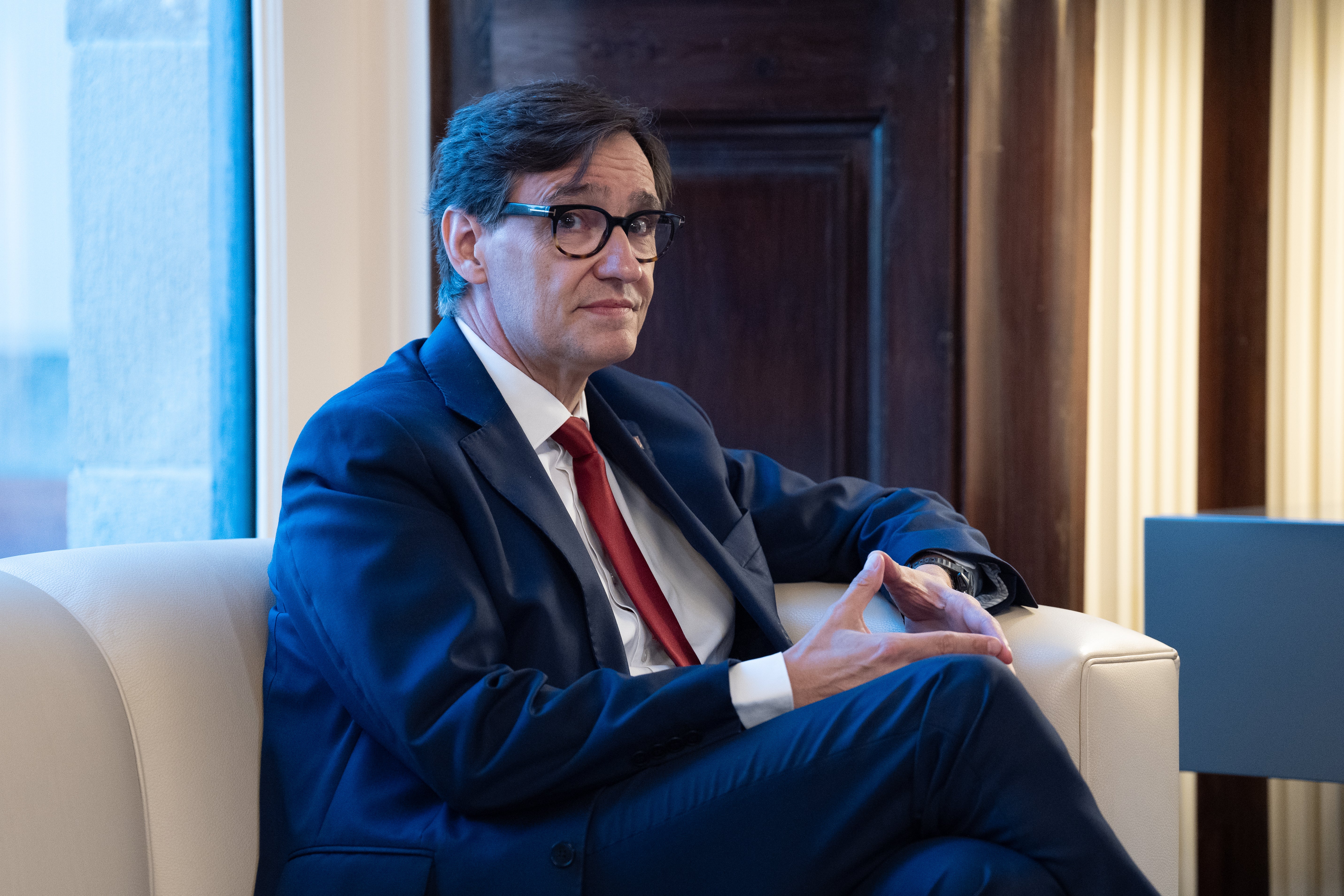 Illa insiste en que la financiación singular "no perjudicará a nadie" y critica al PP por ir "siempre a la contra" Illa insiste en que la financiación singular "no perjudicará a nadie" y critica al PP por ir "siempre a la contra"
