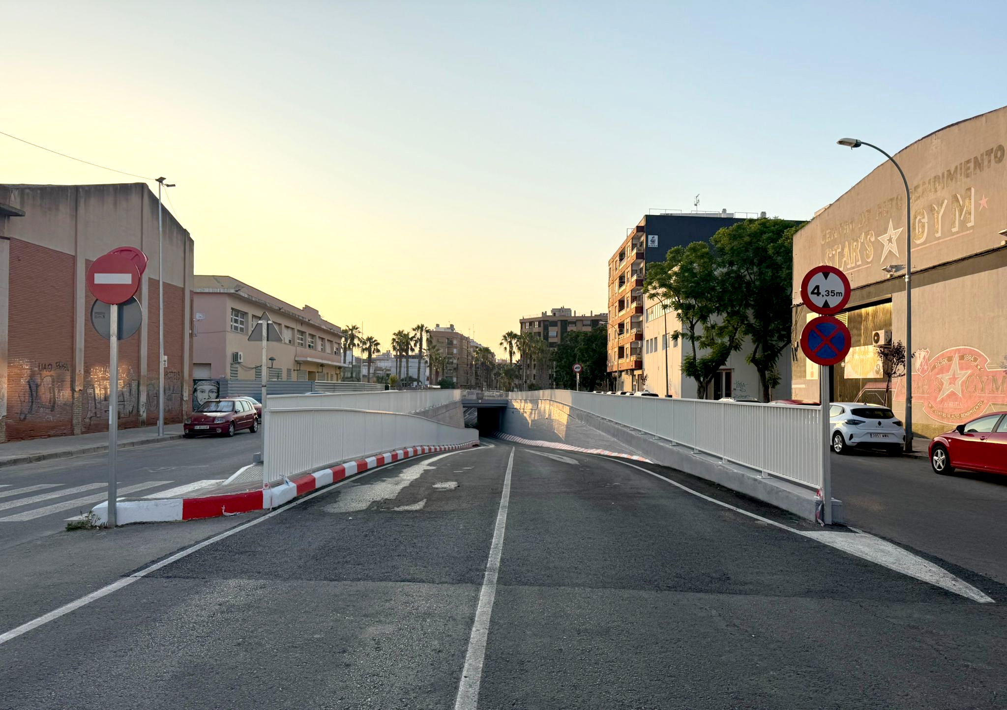 Alfafar y Benetússer reabren el túnel que conecta ambos municipios que arrasó la DANA Alfafar y Benetússer reabren el túnel que conecta ambos municipios que arrasó la DANA