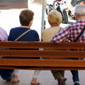 Benidorm presta apoyo a 250 personas mayores de la localidad en riesgo de aislamiento a través del Proyecto Brújula